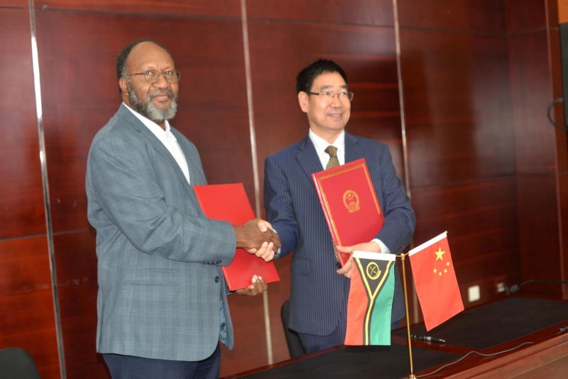 VANUATU, CHINA SIGN AIR SERVICES DEAL