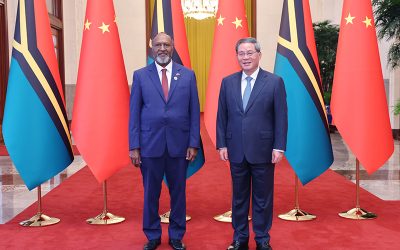 Chinese premier holds talks with Vanuatu’s PM